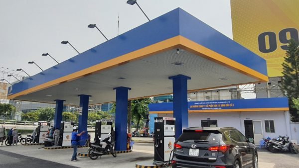 Giá xăng dầu đồng loạt giảm mạnh.